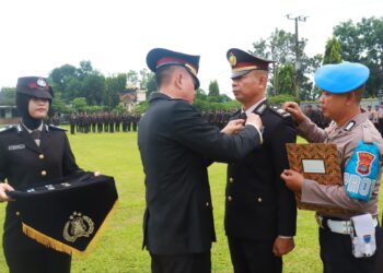 Polres Lampung Timur Gelar Upacara Hari Kesadaran Nasional dan Penganugerahan Tanda Kehormatan Pengabdian