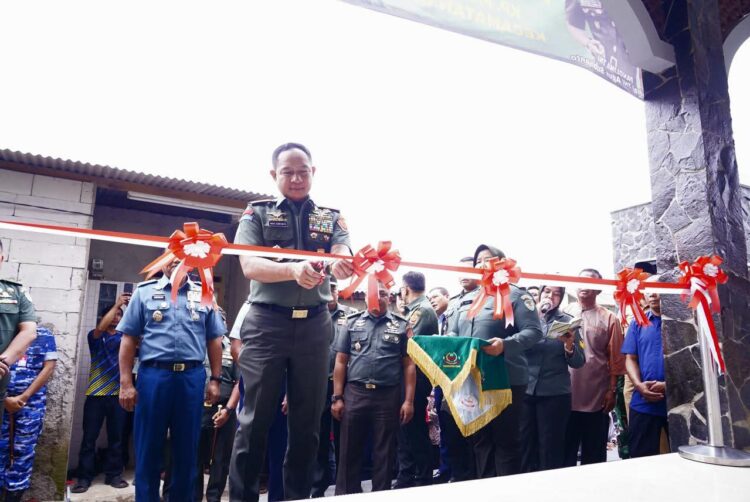 Panglima TNI Jenderal TNI Agus Subiyanto Resmikan Masjid Jami’ An-Nur di Bandung Barat