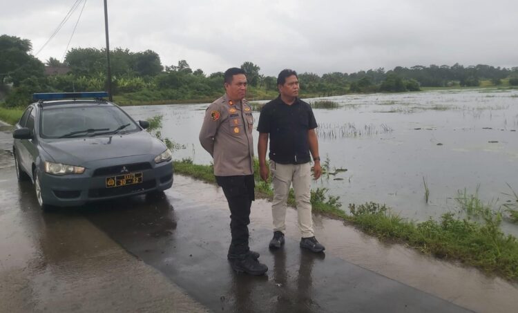 Kapolsek Panongan Cek Langsung Daerah Rawan Banjir, Pastikan Kondisi Masih Terkendali