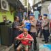 Polairud Polda Metro Jaya Berikan Kursi Roda kepada Warga Pesisir, Wujud Kepedulian dan Empati