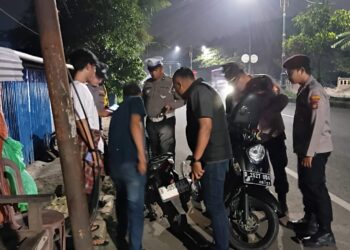 Jaga Kondusifitas Akhir Pekan, Polsek Cikarang Selatan Gelar Patroli Biru dan Operasi Kejahatan Jalanan