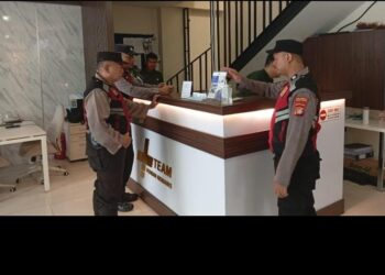 Personel Polsubsektor Cargo Polresta Bandara Soekarno – Hatta (Soetta) Menggelar Patroli Dialog. Sekaligus Sambang Kamtibmas Di Area Human