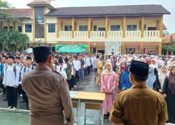 Police Goes To School, Polsek Cikarang Selatan Ajak Siswa SMKN 1 Cikarang Selatan Deklarasi Jaga Kamtibmas Saat Ramadan