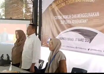 Balai Besar POM Bandung Bersama Anggota DPR RI Obon Tabroni Gelar KIE Obat dan Makanan di Cikarang Selatan