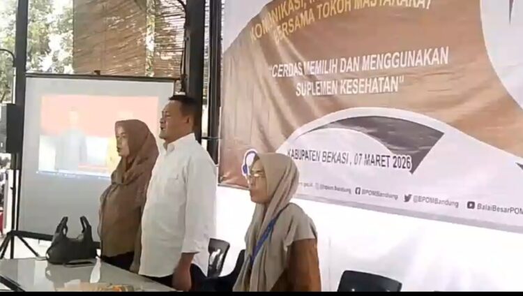Balai Besar POM Bandung Bersama Anggota DPR RI Obon Tabroni Gelar KIE Obat dan Makanan di Cikarang Selatan   