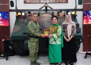 Peresmian Monumen Jenderal Besar TNI (Purn) H.M. Soeharto di Brigif 6 Divif 2 Kostrad