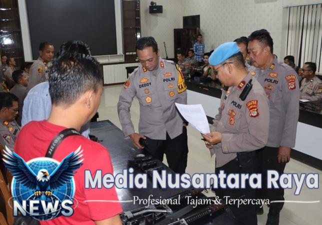Kapolres Lampung Utara Cek Senpi Dinas, Pastikan Penggunaan Sesuai Prosedur