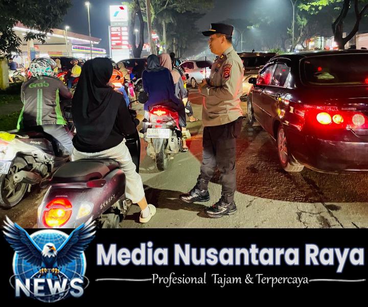 Kapolsek Panongan Pimpin Langsung Penguraian Antrean BBM di Citra Raya