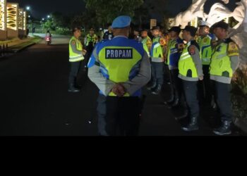 Polresta Tangerang Gelar Apel Malam Pleton Siaga di Bunderan 5 Citra Raya, Pastikan Keamanan Masyarakat