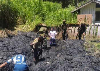 Binter Peduli Lingkungan, Satgas Yonif 521/DY Bersama Warga Gelar Aksi Bersih di Distrik Kurima, Yahukimo