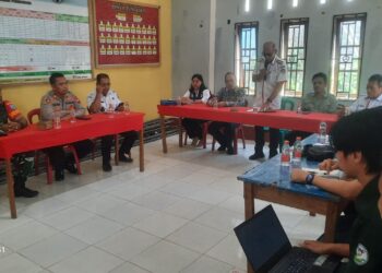 Kapolsek Sengah Temila Hadiri Sosialisasi Pembangunan SPAM Senakin, Wujud Komitmen Pelayanan Air Bersih untuk Masyarakat