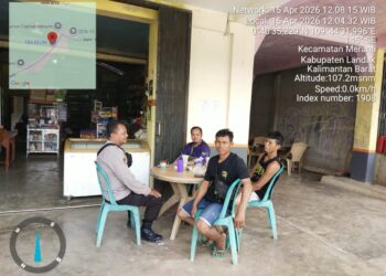 Polisi Datang Saat Warga Bersantai, Suasana Jadi Akrab dan Penuh Pesan