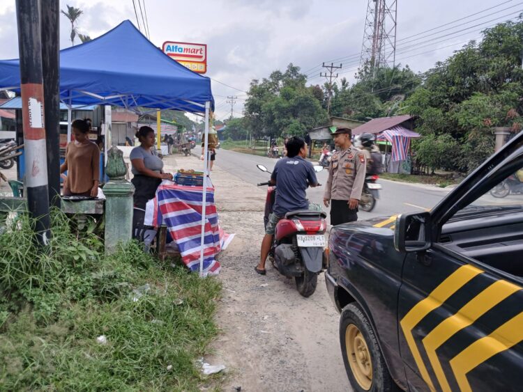 Suasana Santai Jadi Momen Emas Polisi Dekatkan Diri ke Masyarakat