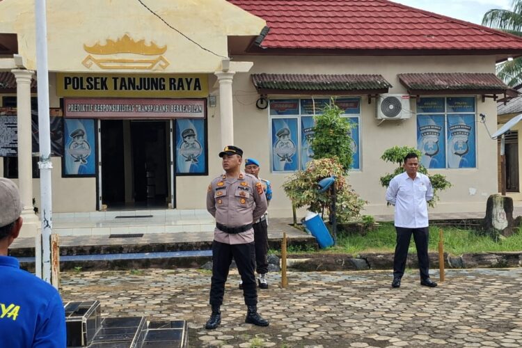 Wujudkan Kemitraan, Polsek Tanjung Raya Gelar Apel Sabuk dan Kentongan Kamtibmas Bersama Warga