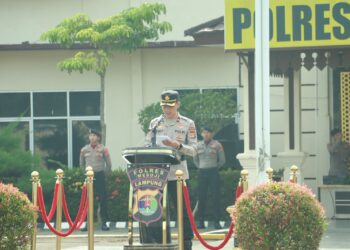 Polres Mesuji Melaksanakan Upacara Hari Kesadaran Nasional dilanjutkan pemberian Reward & punishment (PTDH)