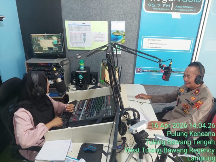 Kapolsek Tulang Bawang Tengah Sampaikan Pesan Imbauan Kamtibmas Lewat Radio Elegan
