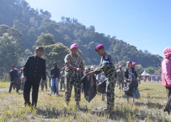 Bakti TNI AL, Pasmar 2 menggelar Karya Bakti di Tengger Bromo Probolinggo