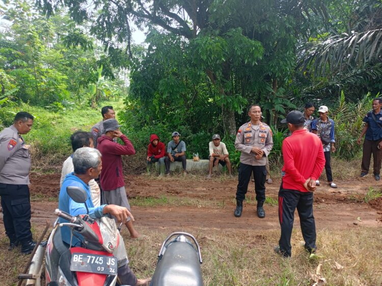 Sat Binmas Polres Lampung Utara Sambangi Desa Sumber Arum, Perkuat Sinergi Kamtibmas