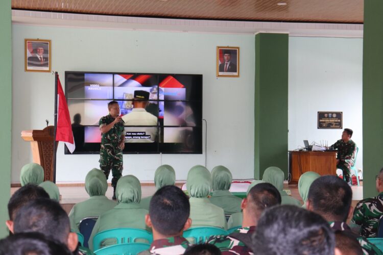 Tingkatkan Kesadaran Hukum, Kodim 0402/OKI-OI Gelar Penyuluhan bagi Prajurit dan Persit