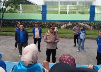 Polsek Cikarang Selatan Lakukan Pengamanan dan Pengawalan Keberangkatan Massa Buruh Menuju Mayday Fiesta 2026 di Jakarta