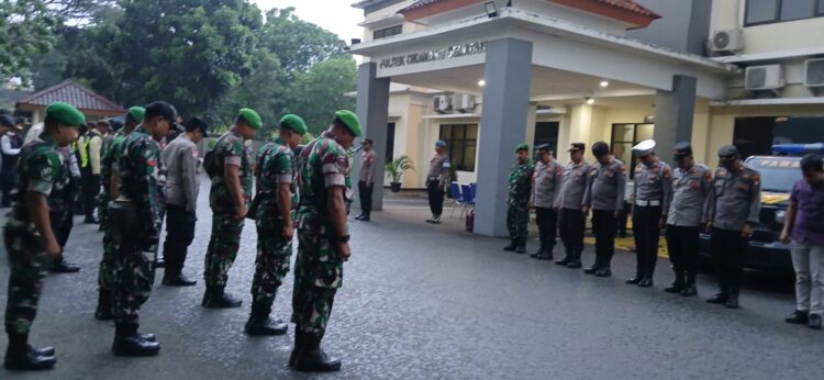 Sinergi 61 Personel Gabungan, Polsek Cikarang Selatan Siap Amankan Malam Takbiran Idul Adha 1447 H   