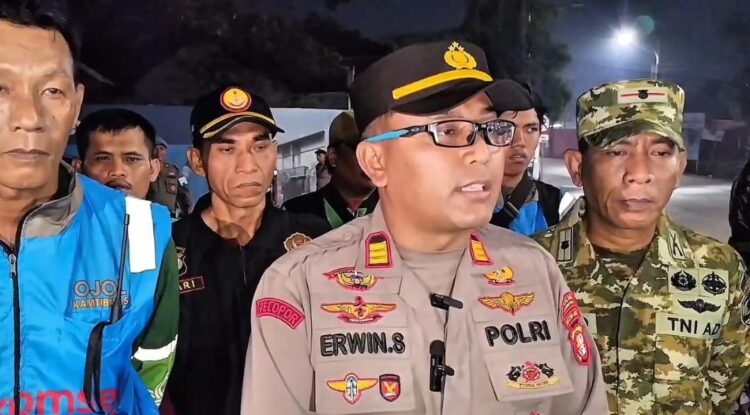 Sinergi Polsek Cikarang Selatan: Patroli Biru dan Bekasi On The Spot Bersama Warga   
