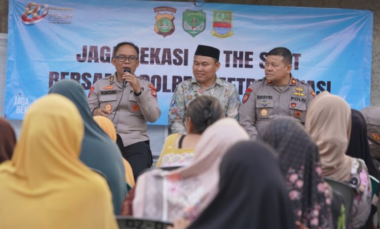 Jaga Jakarta Jaga Bekasi On The Spot di Mekarmukti, Polres Metro Bekasi Ajak Warga Perkuat Kamtibmas dan Manfaatkan Layanan 110