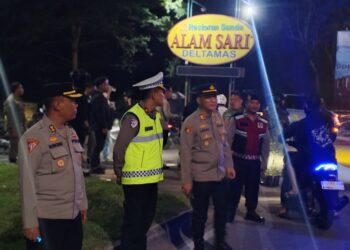 Puluhan Personel Gabungan Turun ke Jalan, Ciptakan Kamtibmas Kondusif di Cikarang Pusat