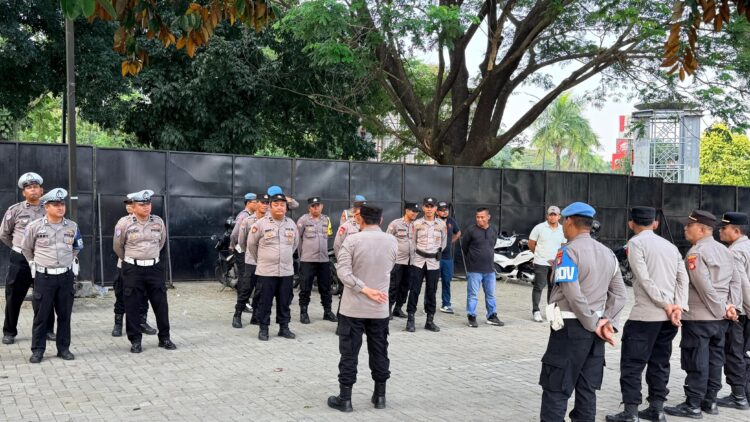 Polisi Siagakan 53 Personel Amankan Anniversary ke-3 Komunitas Plat R Wani Ngeyel di Lippo Cikarang