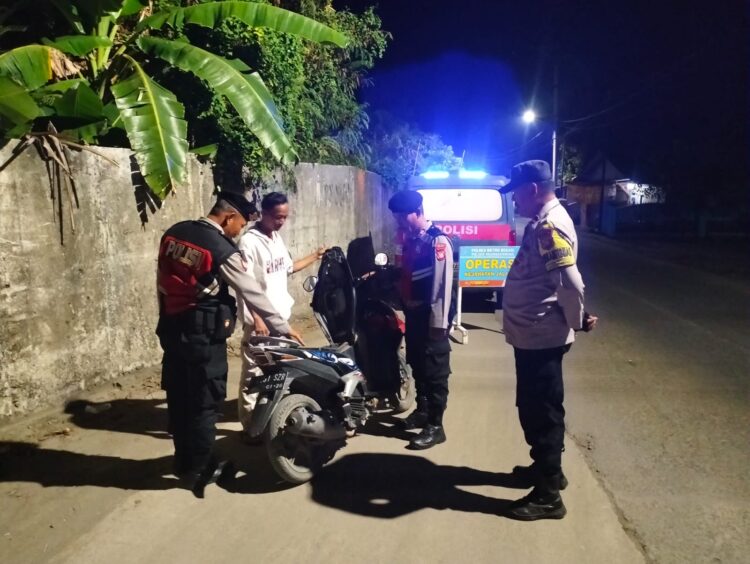 Patroli Biru dan OKJ Polsek Muaragembong, Wujudkan Situasi Kamtibmas Aman Kondusif