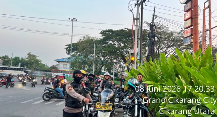 Patroli Sat Samapta Polres Metro Bekasi Perkuat Pelayanan Masyarakat dan Harkamtibmas di Cikarang Utara