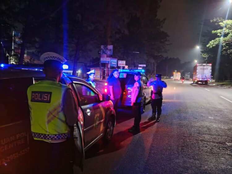 Patroli Mobile Cikarang Pusat, Polsek Tingkatkan Kehadiran Personel di Jalur Utama Deltamas