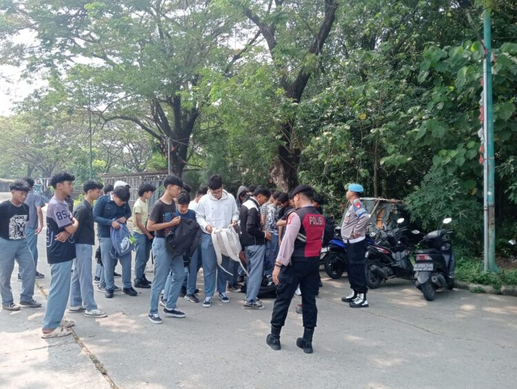 Polsek Babelan Gelar Patroli Dialogis, Imbau Pelajar Hindari Tawuran