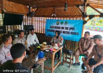 Kapolsek Cibarusah Turun Langsung ke Ridogalih, Warga Diajak Perkuat Siskamling dan Jaga Kamtibmas
