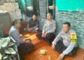Jaga Bekasi Jaga Jakarta On The Spot, Bhabinkamtibmas Desa Satriajaya Sambang Warga dan Imbau Waspada Kenakalan Remaja hingga Penipuan Online