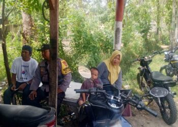 Jaga Jakarta Jaga Bekasi On The Spot, Bhabinkamtibmas Polsek Cabangbungin Sambangi Warga Setiajaya
