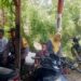 Jaga Jakarta Jaga Bekasi On The Spot, Bhabinkamtibmas Polsek Cabangbungin Sambangi Warga Setiajaya