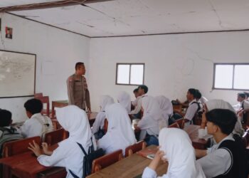 Jaga Jakarta Jaga Bekasi On The Spot Police Goes To School di Smas Fatahillah Sosialisasi FKPMB dan Imbauan Kamtibmas 