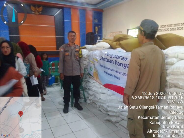 Jaga Jakarta Jaga Bekasi On The Spot di Tamanrahayu, Polsek Setu Pantau Penyaluran Bantuan Pangan untuk 1.262 KK