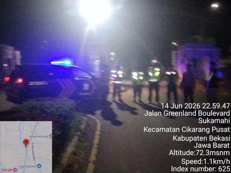 Jaga Bekasi di Deltamas, Patroli Polsek Cikarang Pusat Imbau Warga Selalu Perhatikan Keamanan Linkungan