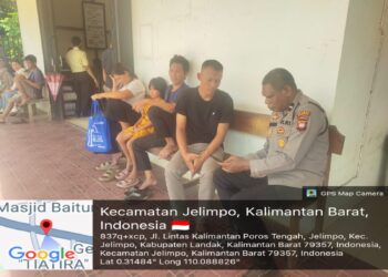 Dekat di Hati Warga! Polisi Sambangi Warganya, Bawa Edukasi SKCK Online & Call Center 110