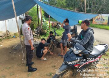Sentuhan Humanis  Polisi Sambangi Pemuda di Sepangah, Cegah Kejahatan Lewat Dialog Akrab