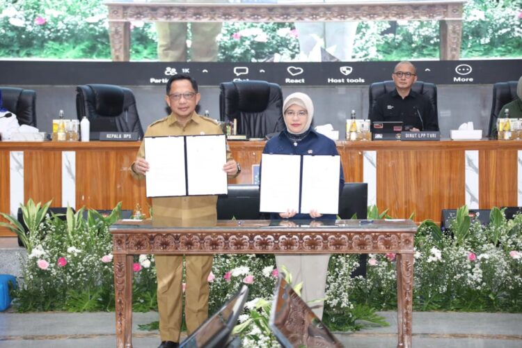 Mendagri Teken SEB dengan Kepala BPS, Minta Pemda Dukung Sensus Ekonomi 2026