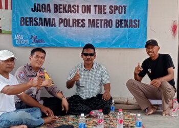 Jaga Bekasi On The Spot di Jatireja, Bhabinkamtibmas Ajak Warga Perkuat Poskamling dan Awasi Anak