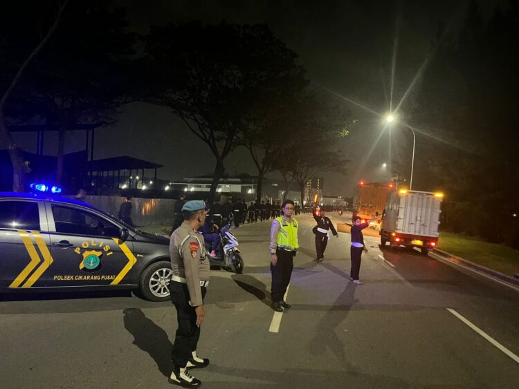 Polsek Cikarang Pusat Monitor Doa Bersama dan Renungan Malam 1 Muharam PSHT Kabupaten Bekasi