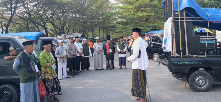Sambut Tahun Baru Islam 1 Muharam 1448 H, Polsek Cikarang Timur Kawal Pawai Ta’aruf di Taman Sehati