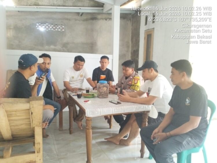 Jaga Jakarta Jaga Bekasi On The Spot, Bhabinkamtibmas Cikarageman Sambangi Pemuda Karang Taruna