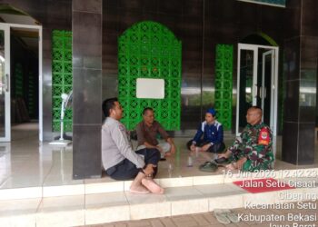 Jaga Jakarta Jaga Bekasi On The Spot, Bhabinkamtibmas Kertarahayu Sambangi Tokoh Agama dan Warga