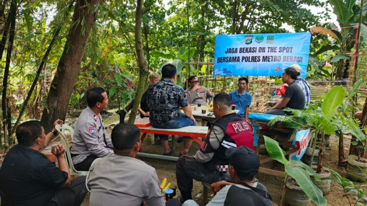 Jaga Jakarta Jaga Bekasi, Kapolsek Serang Baru Sambangi Warga Perum KSB Lewat Jaga Bekasi On The Spot