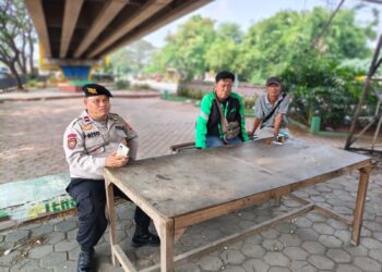 Jaga Jakarta Jaga Bekasi, Sat Pamobvit Polres Metro Bekasi Patroli di Flyover Tegal Gede